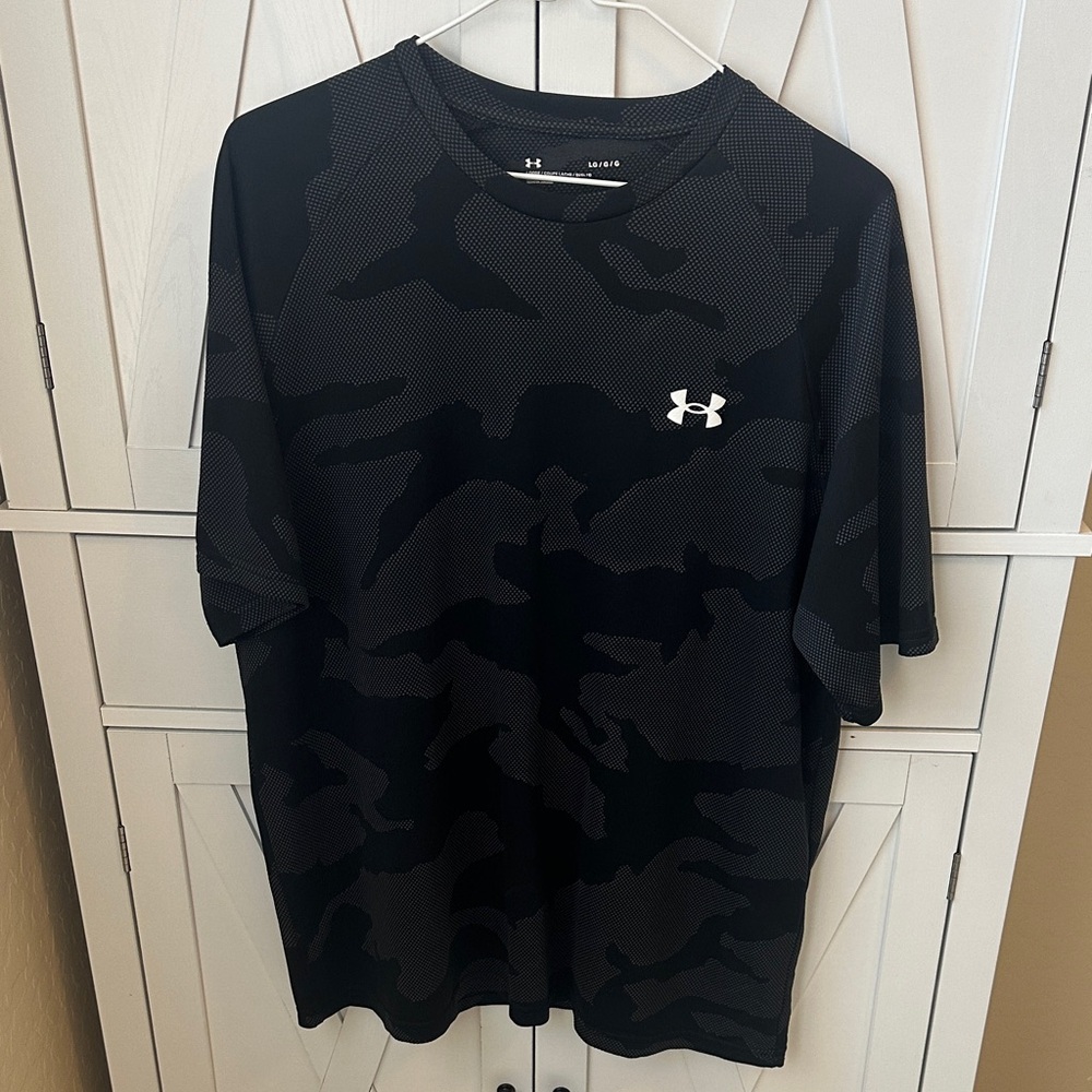 Men’s Under Armour Tshirt